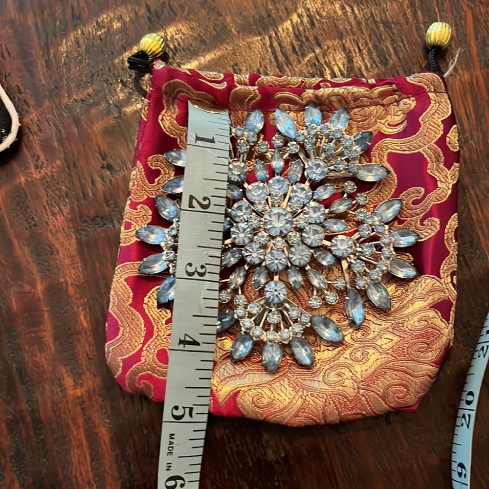 Snowflake broach - Picture 4 of 4